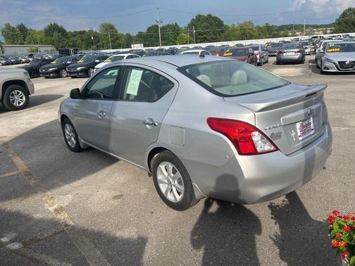 2013 Nissan Versa 1.6 SL