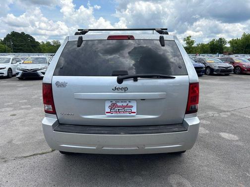 2006 Jeep Grand Cherokee Laredo