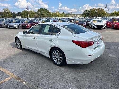 2015 INFINITI Q50 Premium