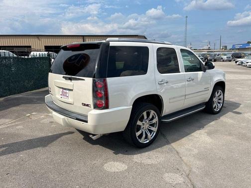 2011 GMC Yukon Denali