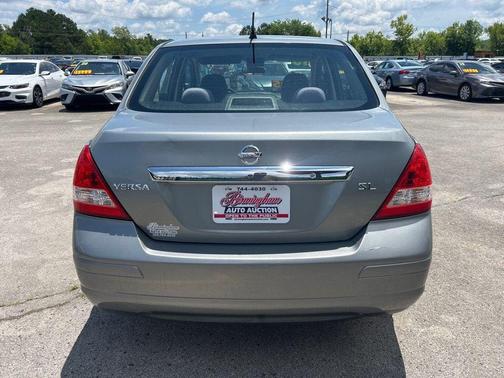 2010 Nissan Versa 1.8 SL