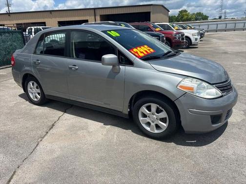 2010 Nissan Versa 1.8 SL