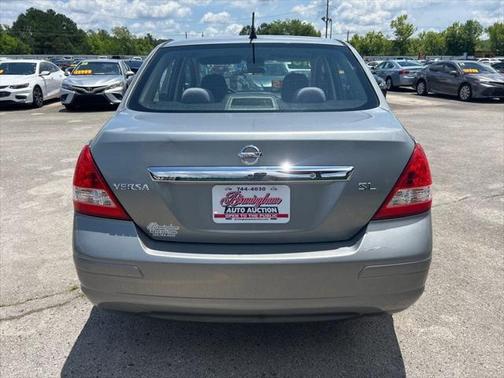 2010 Nissan Versa 1.8 SL