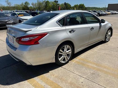 2016 Nissan Altima 3.5 SR
