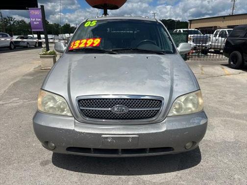 2005 Kia Sedona LX