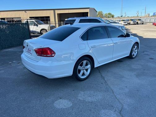 2015 Volkswagen Passat 1.8T Limited Edition