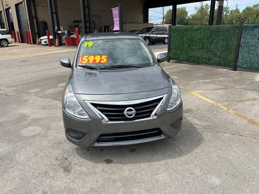 2019 Nissan Versa 1.6 SV