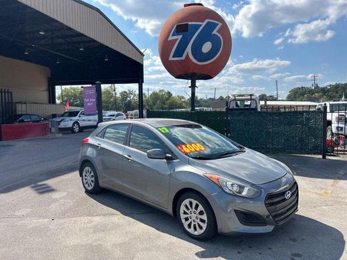 2017 Hyundai Elantra GT Base