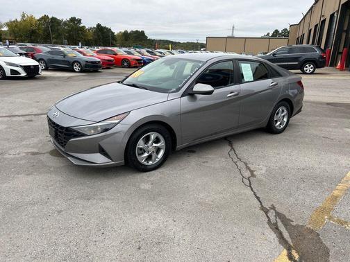 2021 Hyundai ELANTRA SE