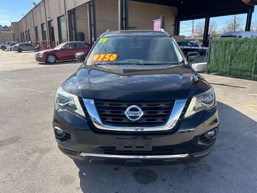 2018 Nissan Pathfinder SL