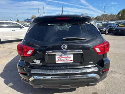 2018 Nissan Pathfinder SL
