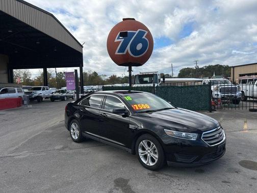 2018 Ford Taurus SE