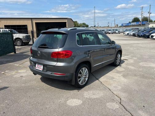 2016 Volkswagen Tiguan SE