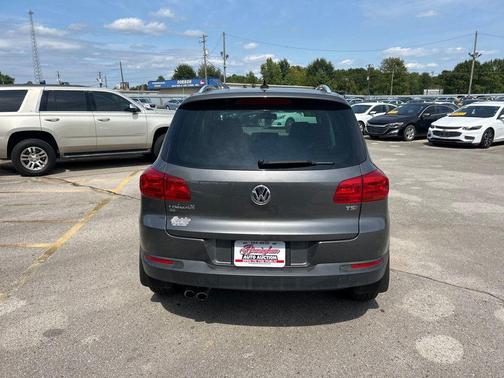 2016 Volkswagen Tiguan SE