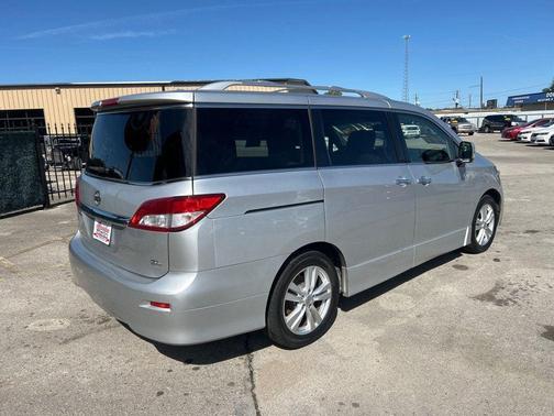 2016 Nissan Quest S