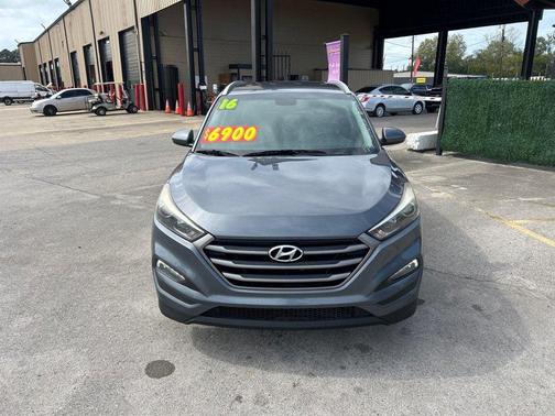2016 Hyundai TUCSON SE