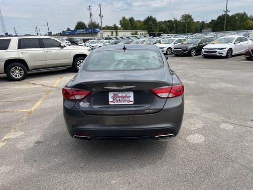 2015 Chrysler 200 S