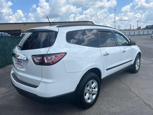 2017 Chevrolet Traverse LS