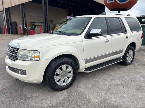 2008 Lincoln Navigator Base