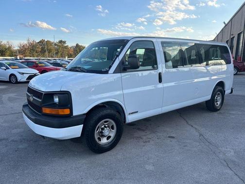 2004 Chevrolet Express 3500 Base