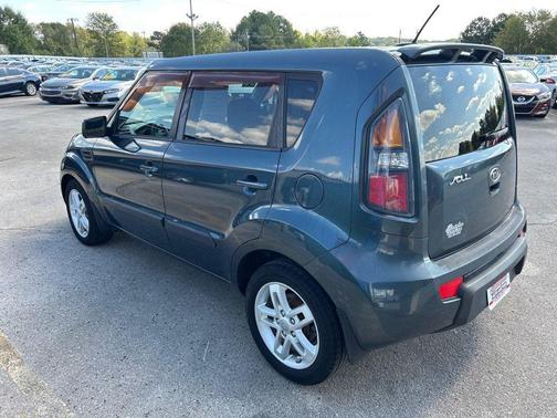 2011 Kia Soul +