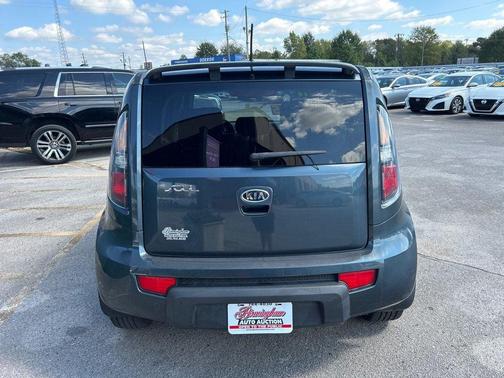 2011 Kia Soul +