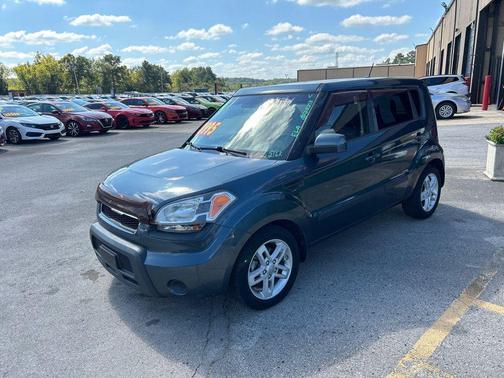 2011 Kia Soul +