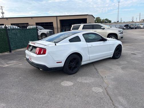 2013 Ford Mustang V6