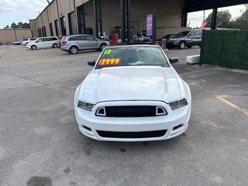 2013 Ford Mustang V6