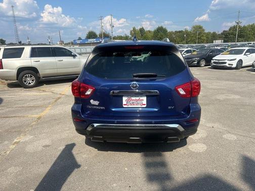 2019 Nissan Pathfinder SV