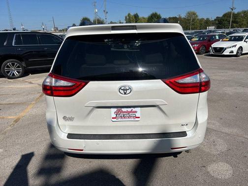 2015 Toyota Sienna XLE