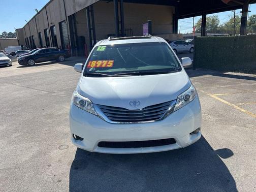 2015 Toyota Sienna XLE