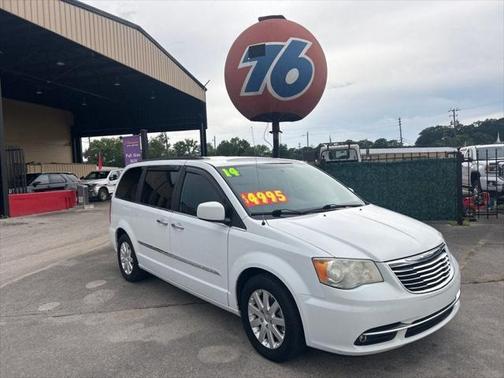 2014 Chrysler Town & Country Touring