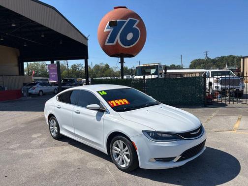 2016 Chrysler 200 Limited