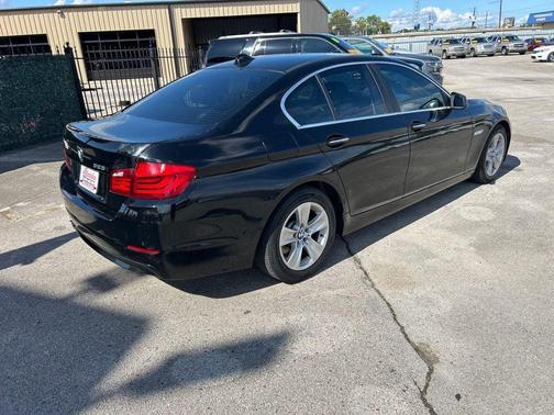 2011 BMW 528 528i