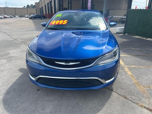 2016 Chrysler 200 Limited