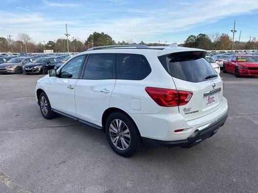 2019 Nissan Pathfinder FWD SL