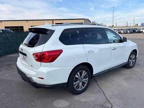 2019 Nissan Pathfinder FWD SL