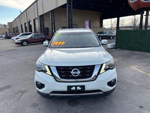 2019 Nissan Pathfinder FWD SL