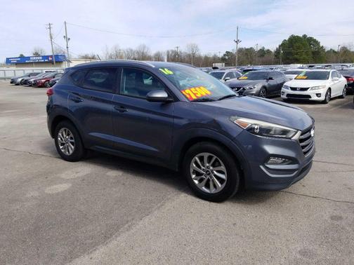 2016 Hyundai TUCSON SE