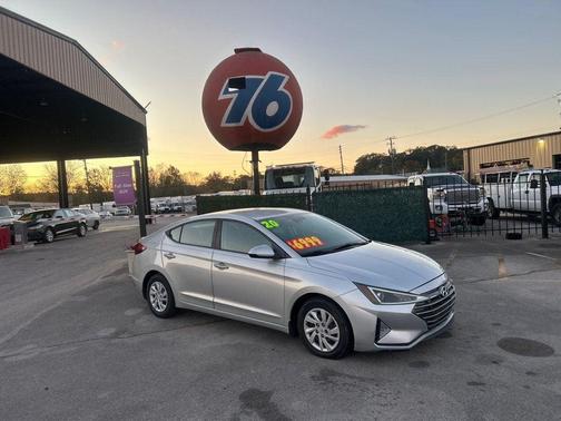 2020 Hyundai ELANTRA SE