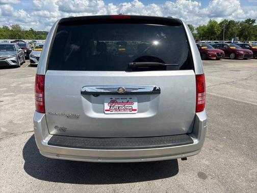 2008 Chrysler Town & Country Touring