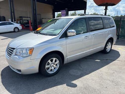 2008 Chrysler Town & Country Touring