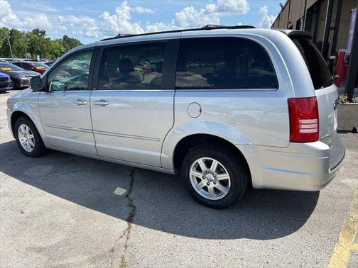 2008 Chrysler Town & Country Touring