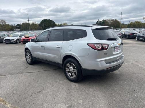 2017 Chevrolet Traverse 2LT