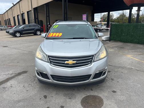 2017 Chevrolet Traverse 2LT
