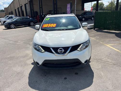 2017 Nissan Rogue Sport SV