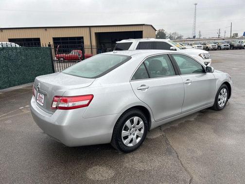 2010 Toyota Camry LE