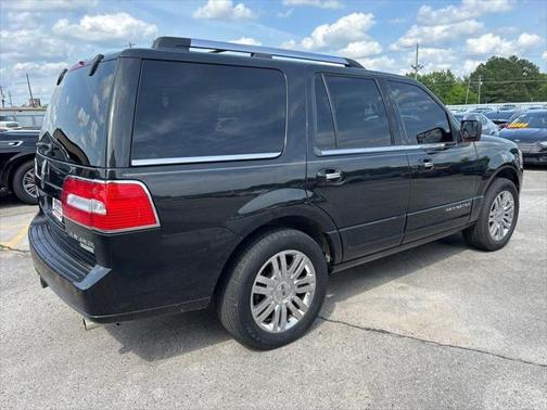 2014 Lincoln Navigator Base