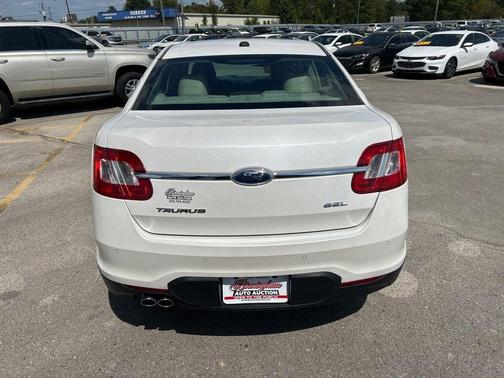 2012 Ford Taurus SEL